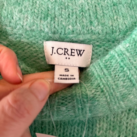 Green Women's Sweater - Picture 3 of 6